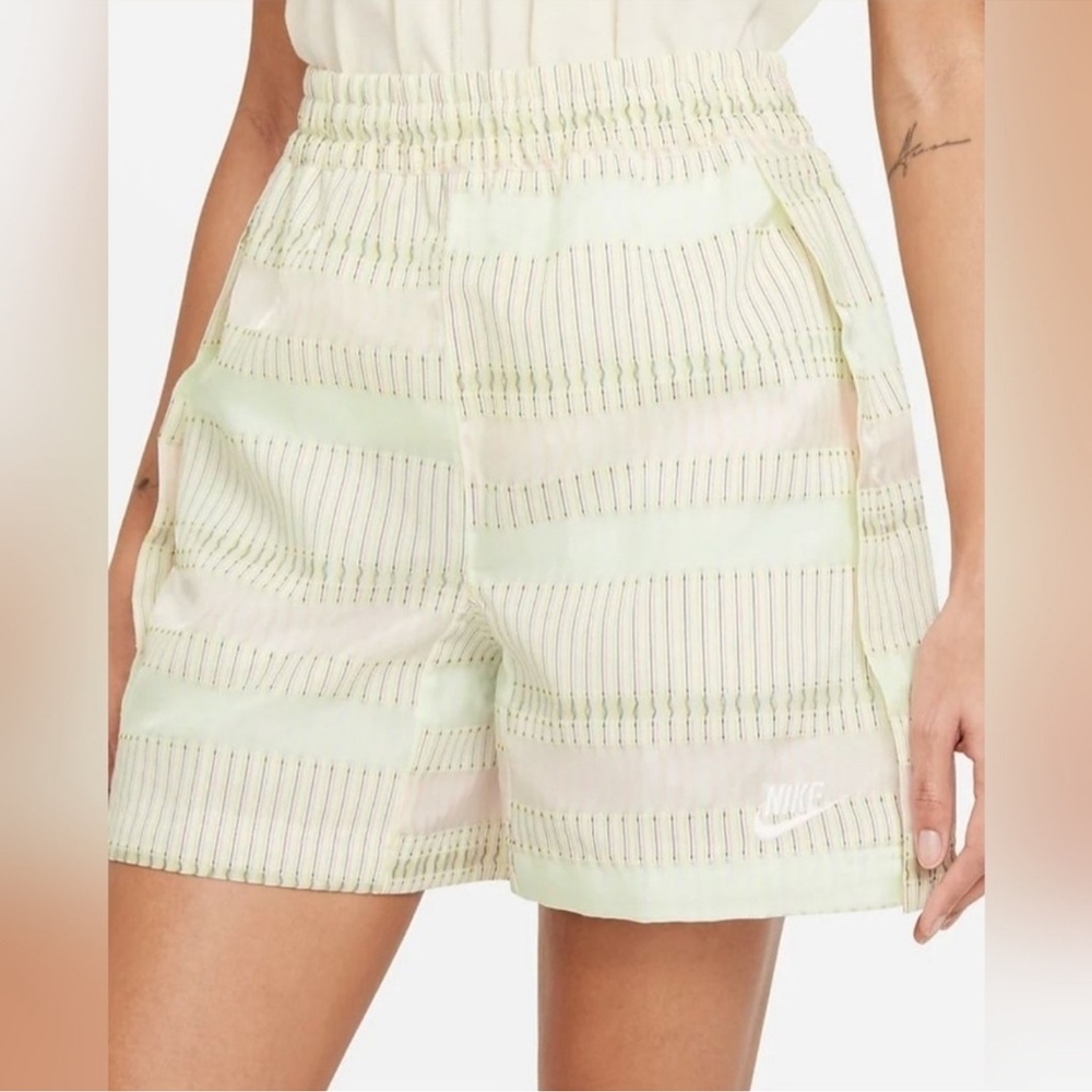 NWOT Nike Sportswear Earth Day Shorts 'Multi/White' Women's‎ Size S